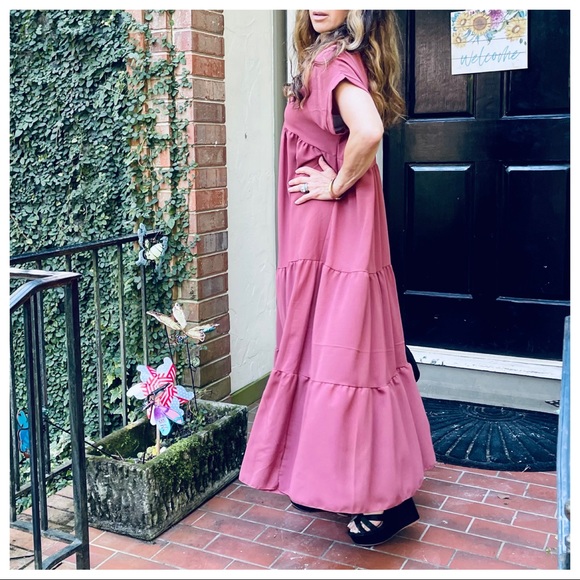 MADE IN ITALY FABULOUS V TIERED MAXI DRESS - Picture 8 of 9